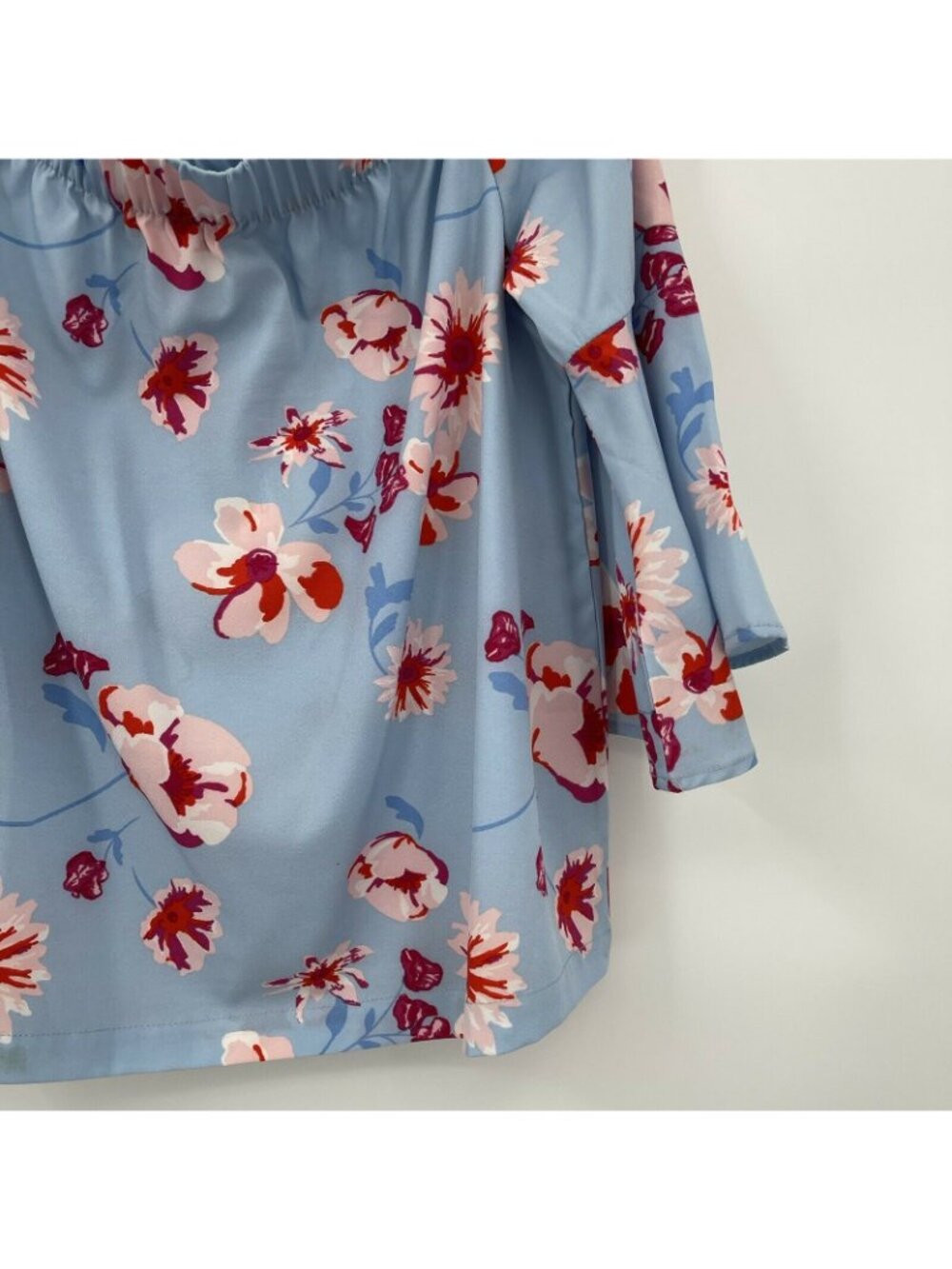 Mudpie Tropical Floral  izzy Blouse 3/4 bell sleeves size medium blue￼Women’s - Picture 4 of 9